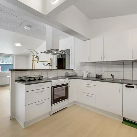Nice In Henne With Wifi And 1 Bedrooms 2 Apartmán *